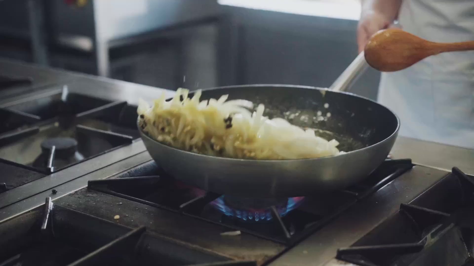 Carica il video: 